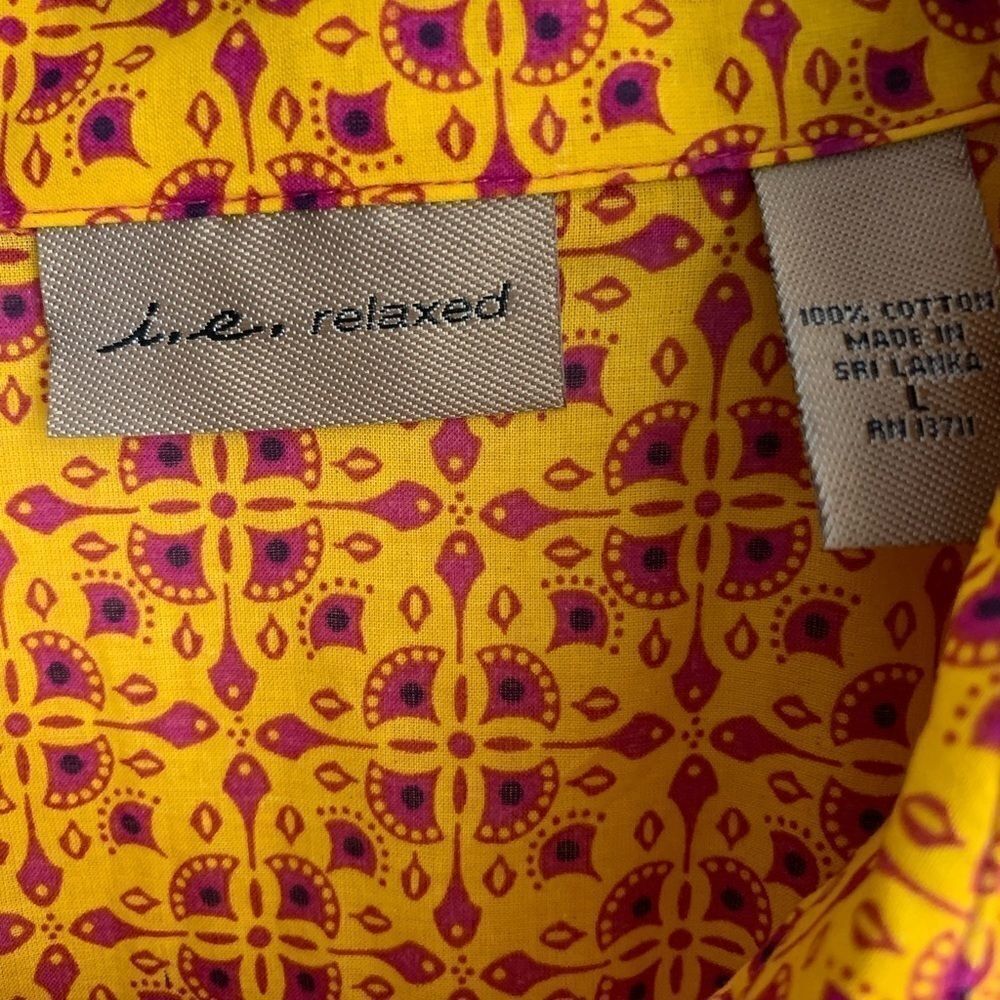 blouse - Picture 2 of 3